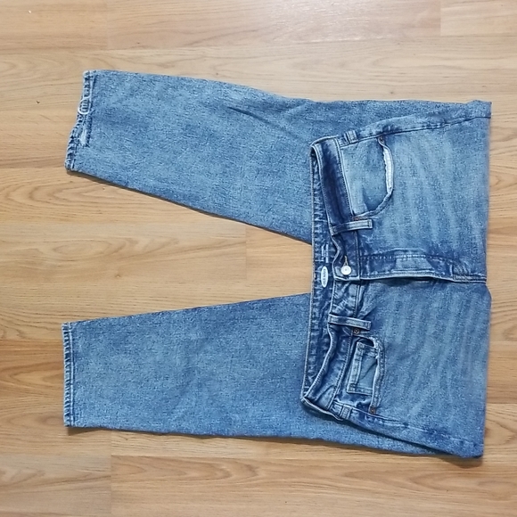 Old Navy Denim - Old Navy High Rise Button Fly  straight Leg Jeans 12